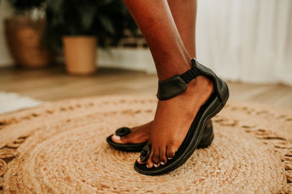 black toa leather sandal for women