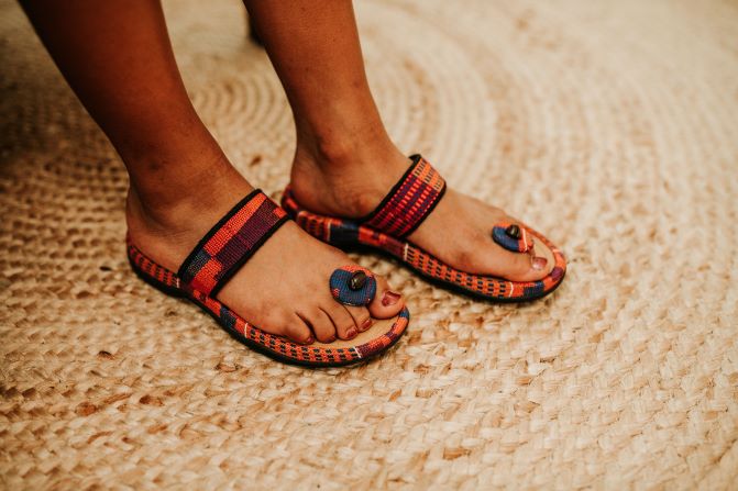 purple kente woven sandal with toa for women. Top view